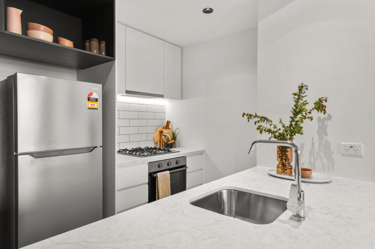 Rambla At Solarino House Aparthotel เมลเบิร์น ภายนอก รูปภาพ