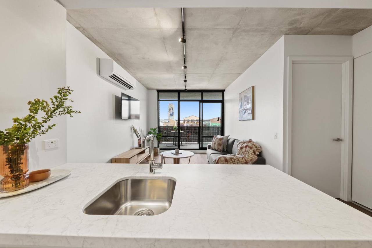 Rambla At Solarino House Aparthotel เมลเบิร์น ภายนอก รูปภาพ
