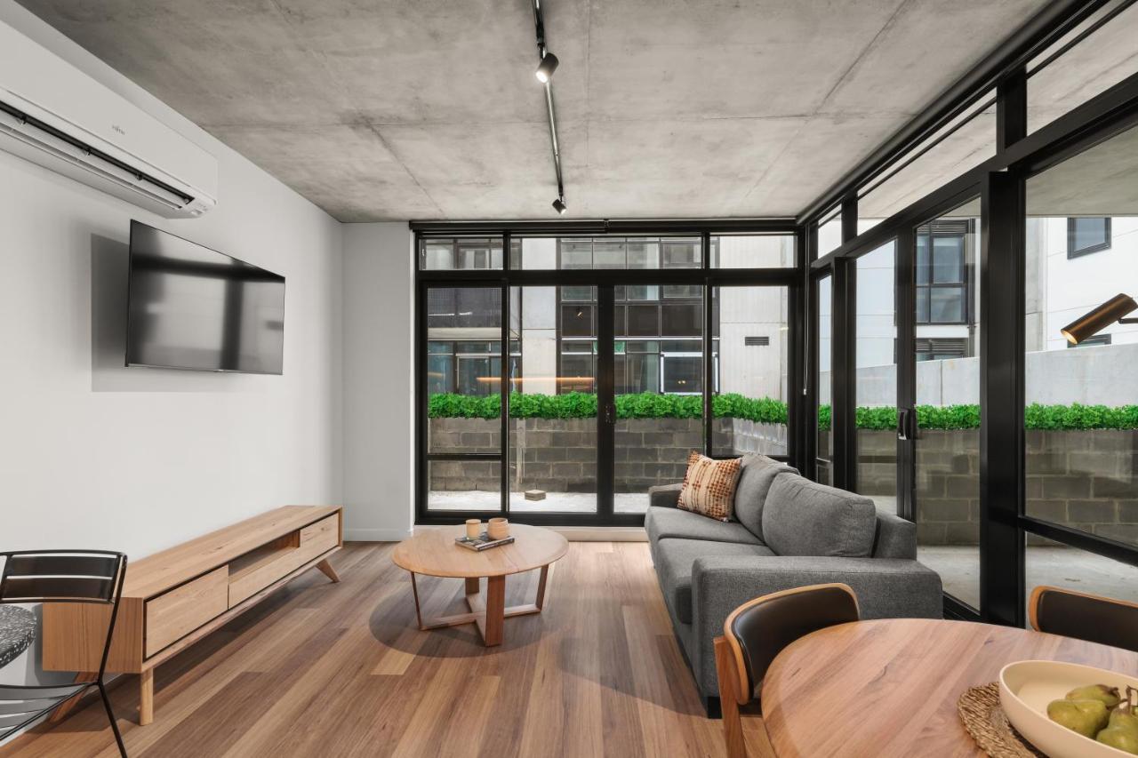 Rambla At Solarino House Aparthotel เมลเบิร์น ภายนอก รูปภาพ